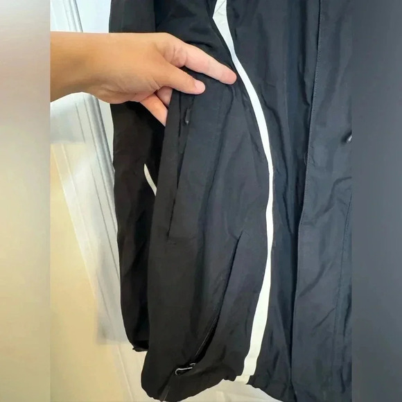 THE NORTHFACE, Kira Jacket, outer shell light weight, black & white, XS - Picture 3 of 7